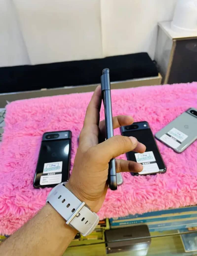 Google Pixel 8 1