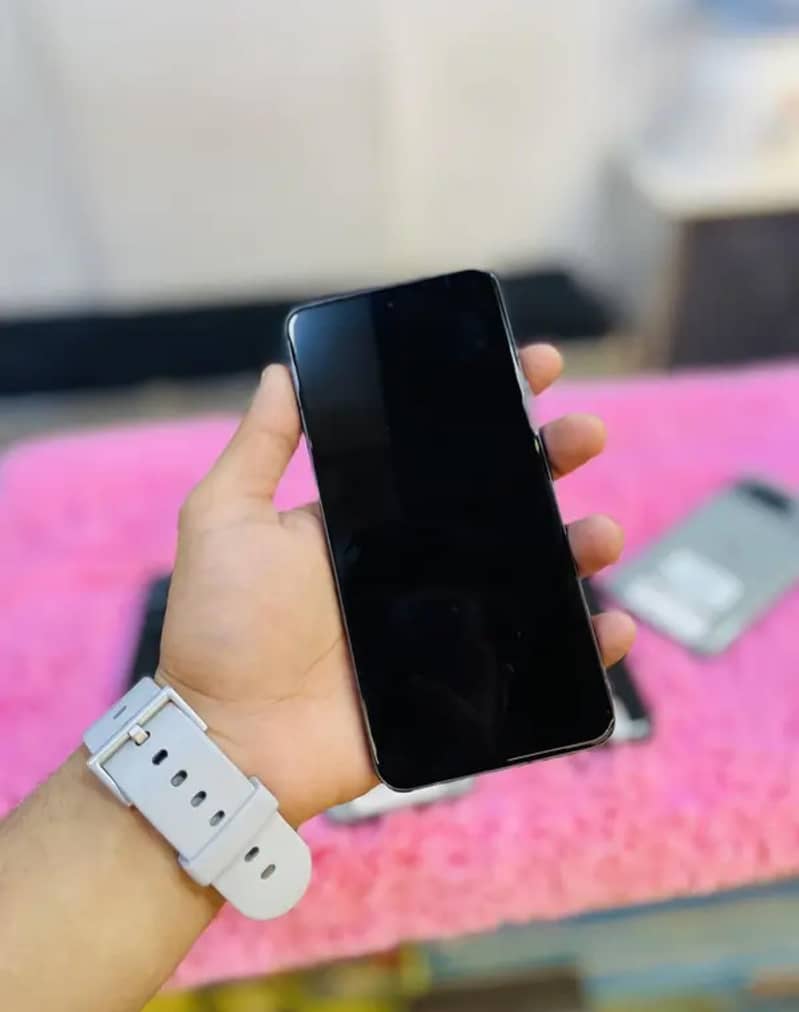 Google Pixel 8 4