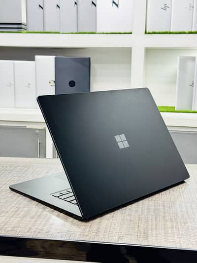 Microsoft Surface Laptop 4 || Ryzen 7 | 16 GB 2K Touch Screen