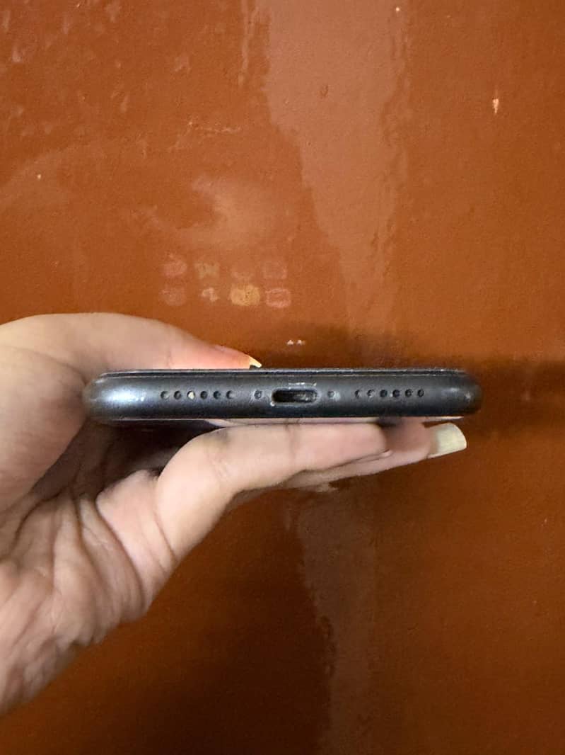 Apple iPhone 11 5
