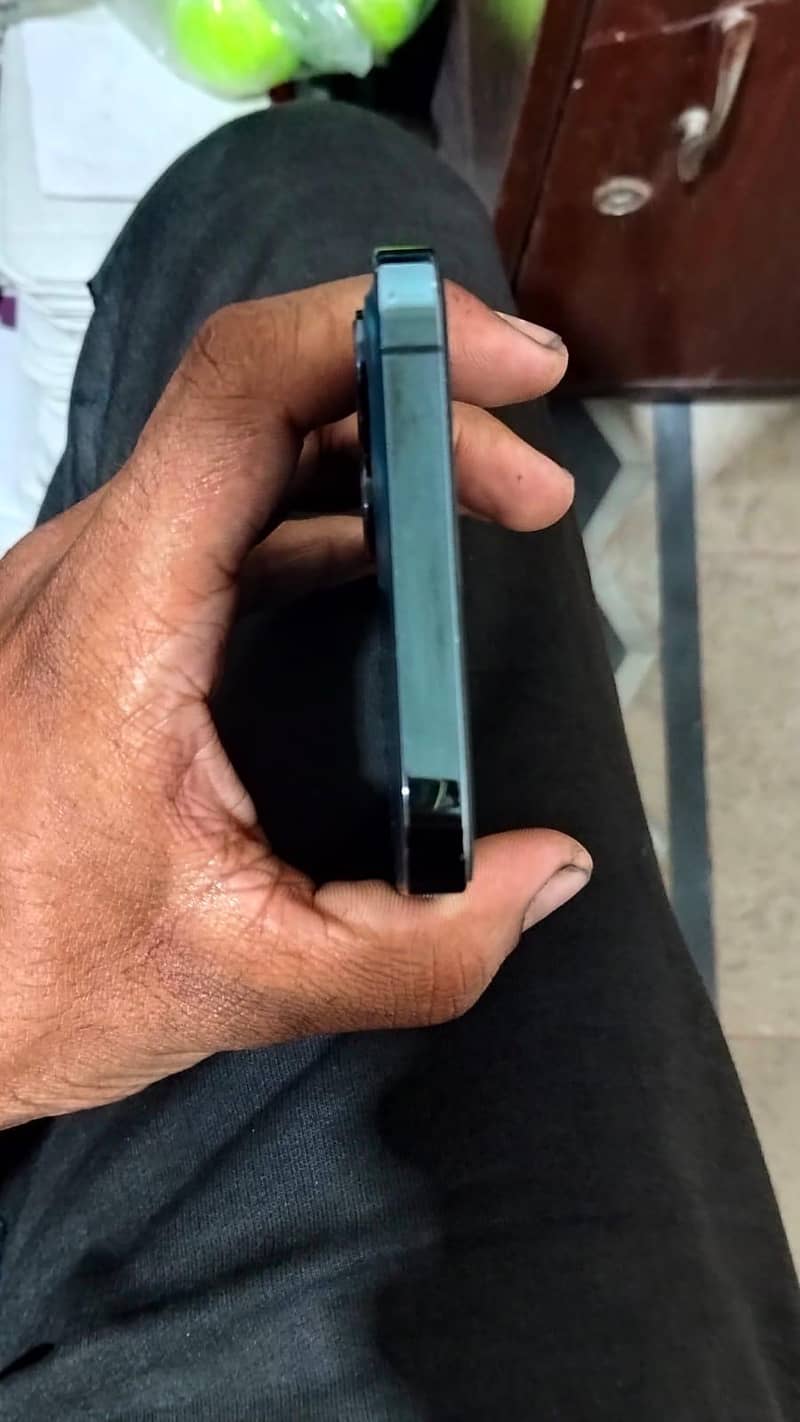 Apple iPhone 12 Pro Max 2