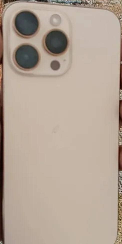 Apple iPhone 16 Pro Max 0