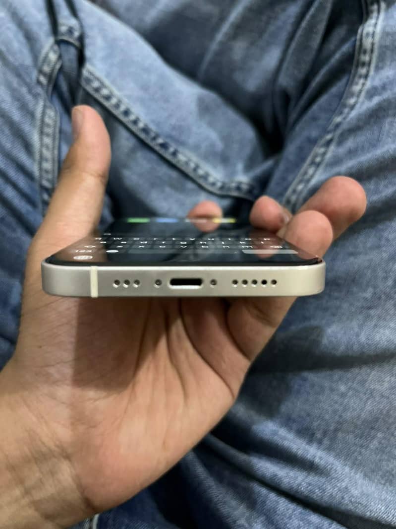 Apple iPhone 12 2