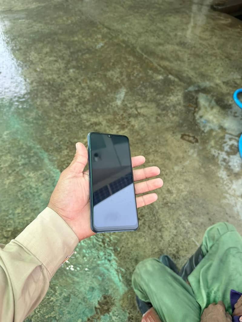 Vivo V21e 4