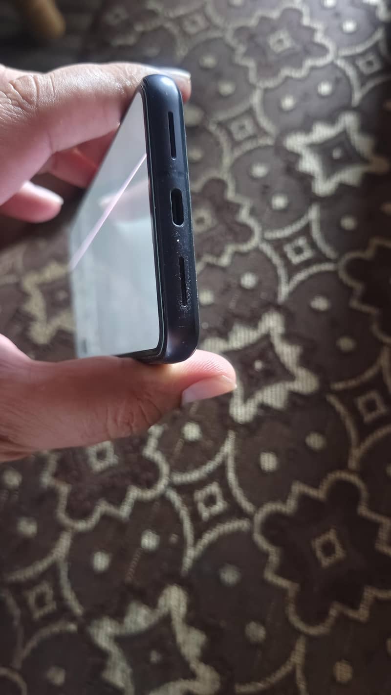 Google Pixel 8 4