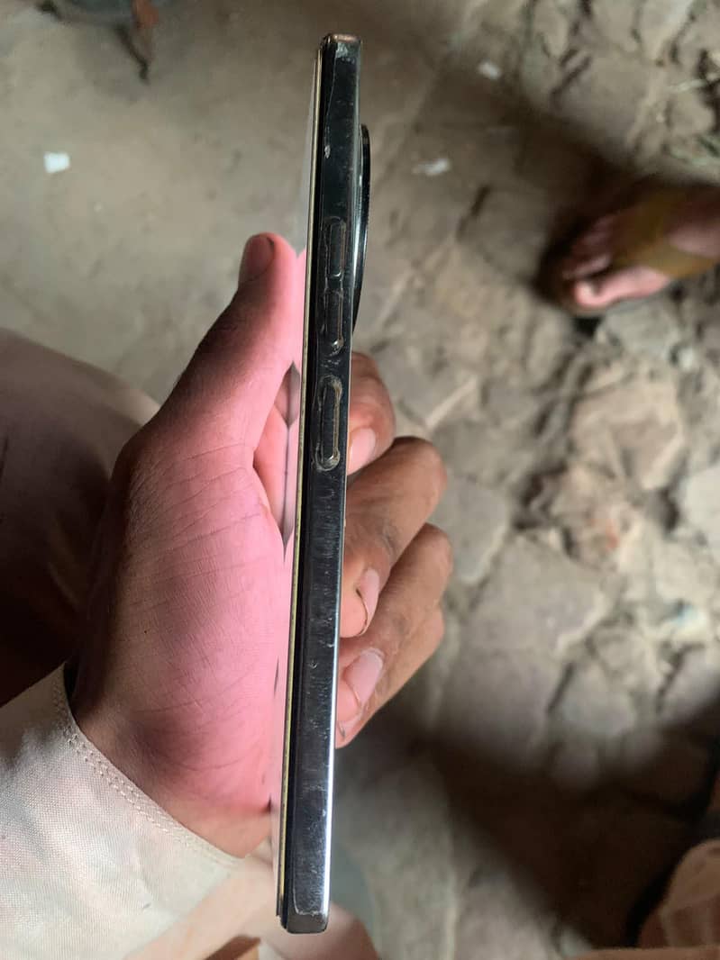 Tecno CAMON 30 1