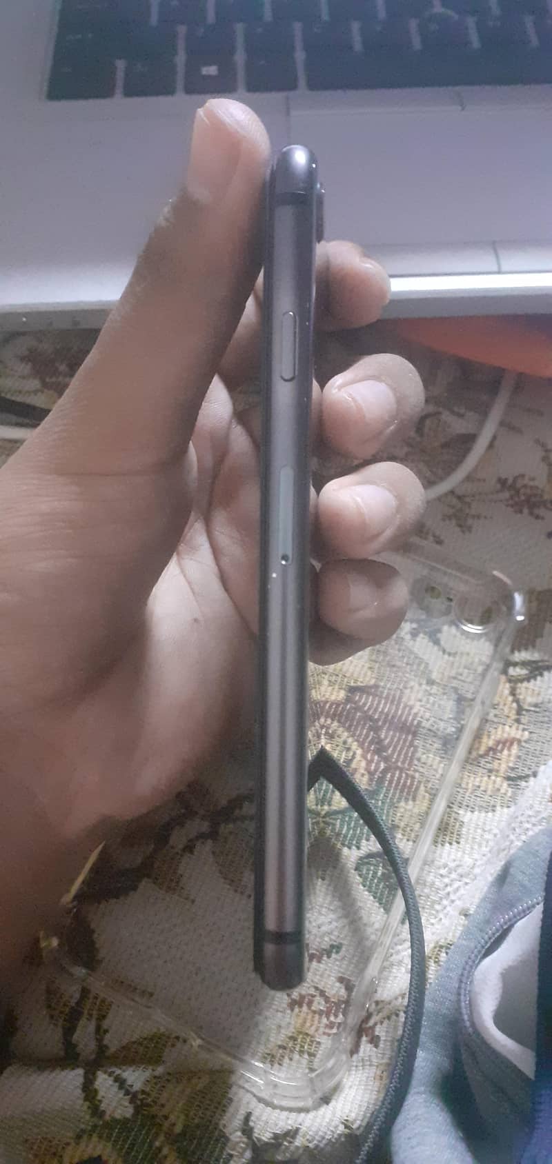 Apple iPhone 8 3