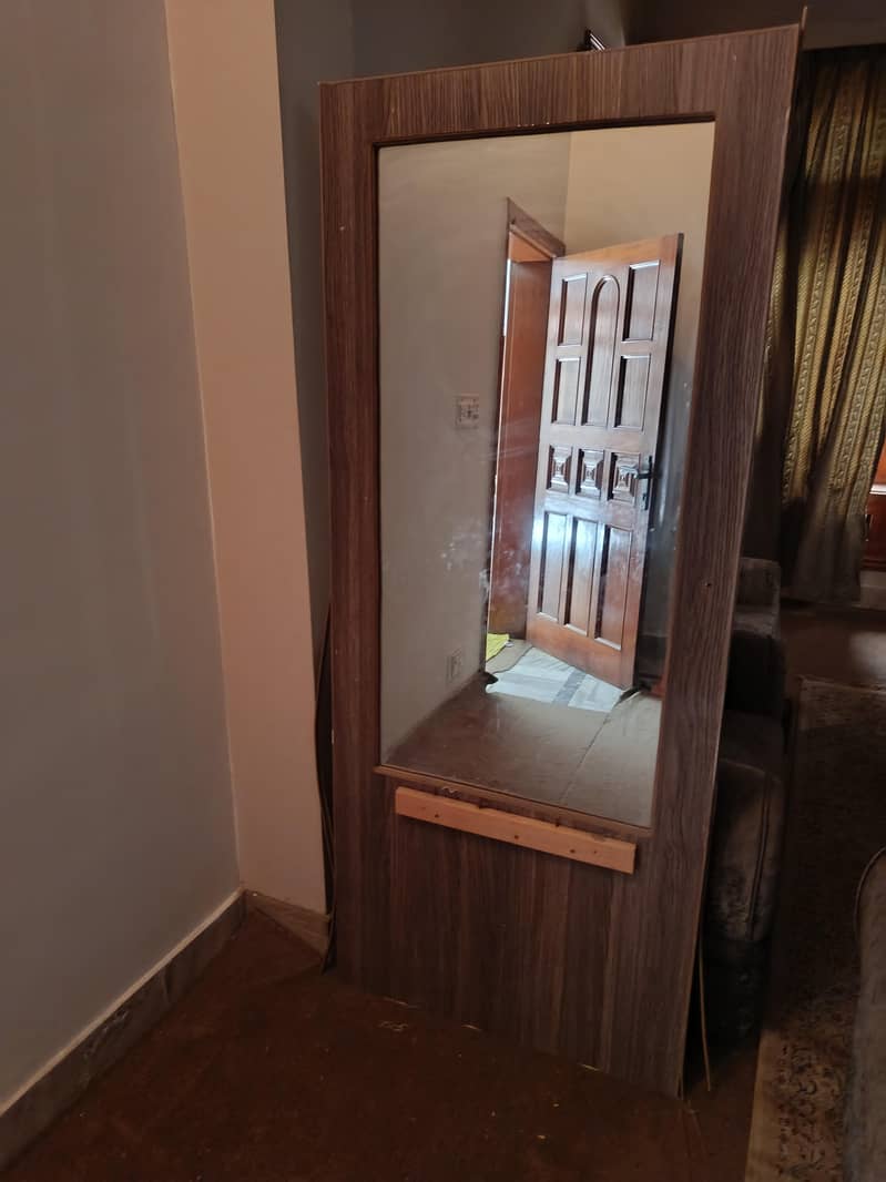 wall hanging dressing table 2