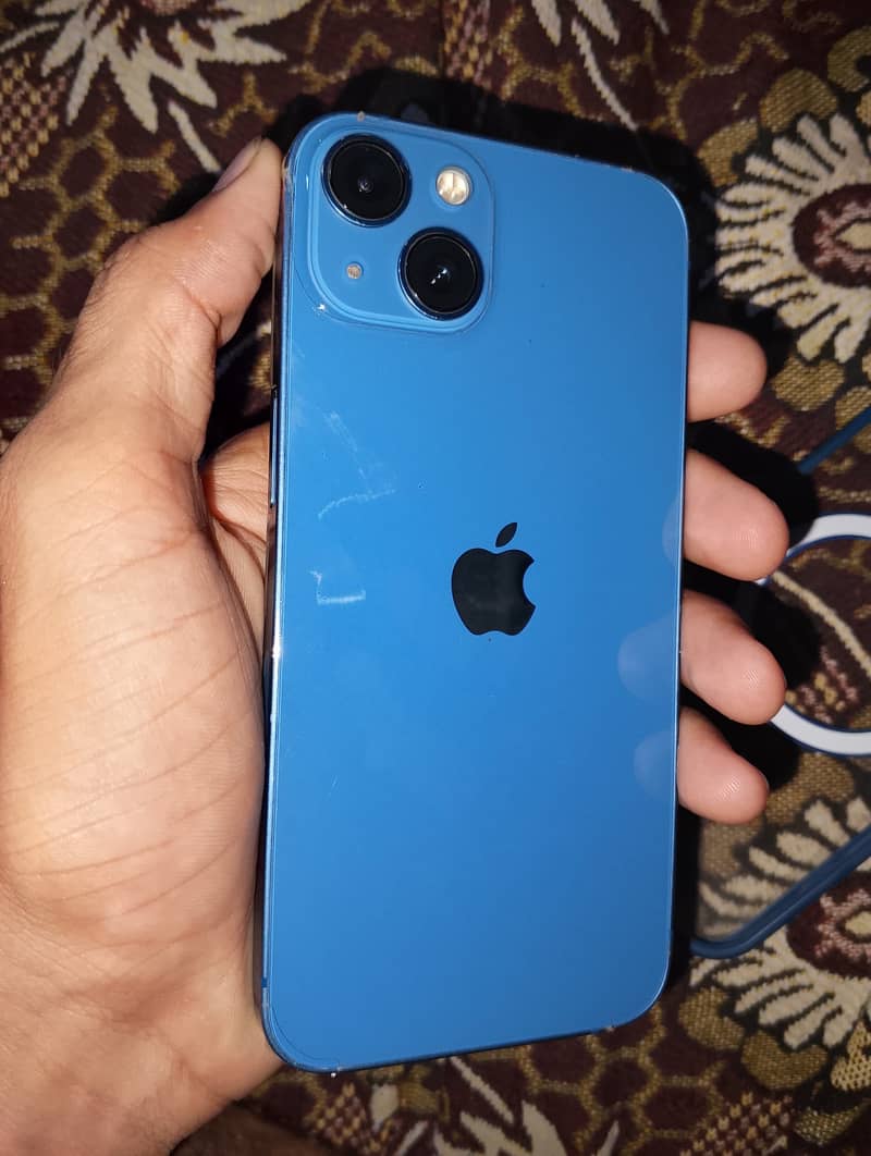 Apple iPhone 13 0