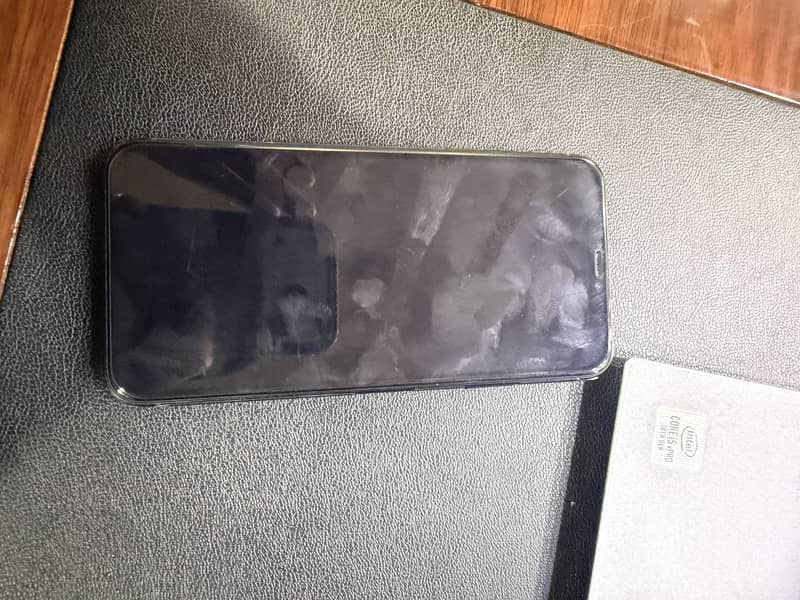 Apple iPhone 11 Pro Max 2