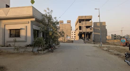 North Town Residency Phase 1, West Open Plot, 120 Sqyds, Single Belt, Park Face.
