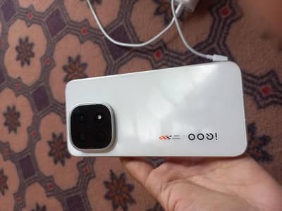 Vivo iQOO