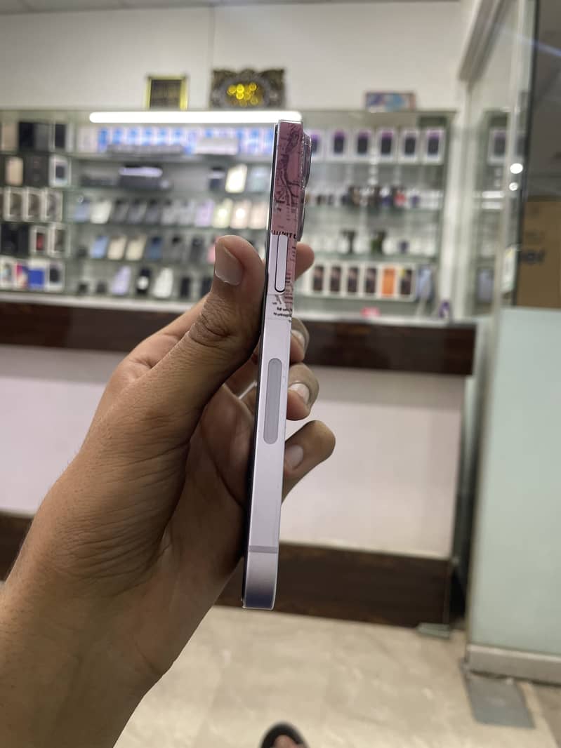 Apple iPhone 14 1