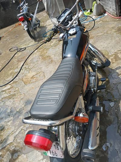 Honda 125g black colour
