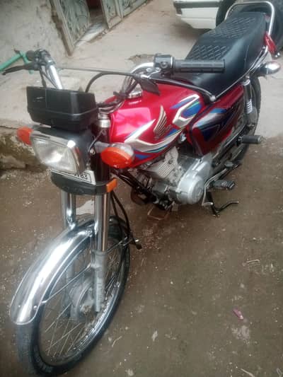 Honda 125 – Excellent Condition – Documents Complete