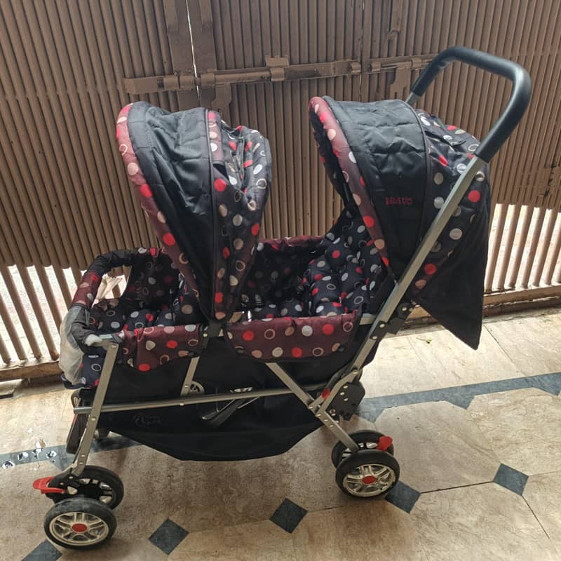 Twin stroller 1