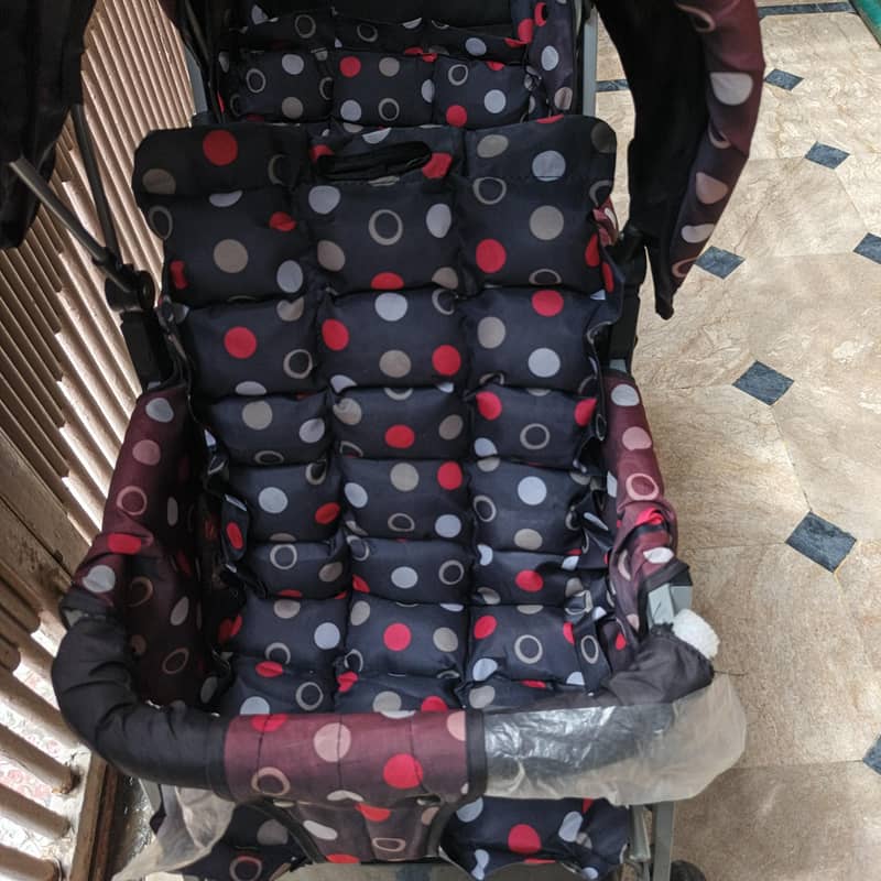 Twin stroller 5