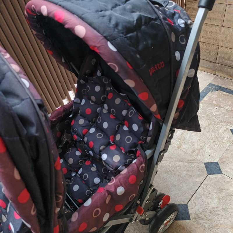 Twin stroller 6