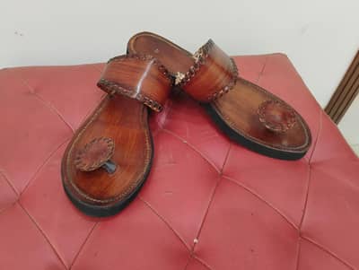 brown kolhapuri chappal