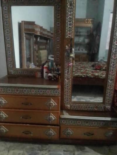 سنگھار الماری ۔ dressing almirah