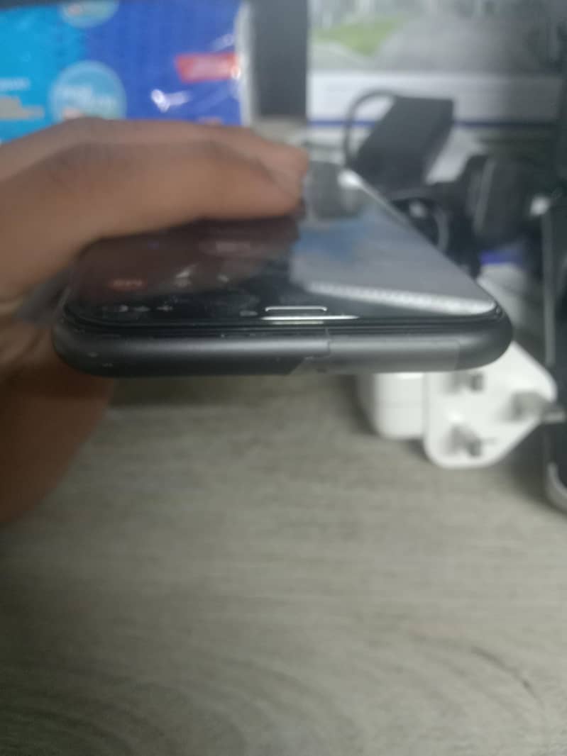 Apple iPhone 11 2