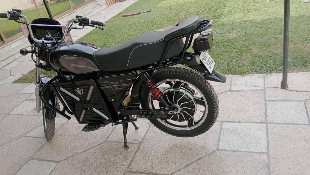 Burak wheels ak charge py 180km average ha 1