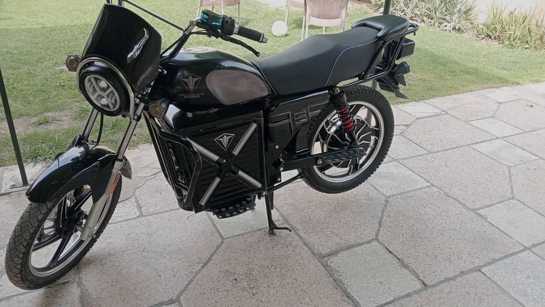 Burak wheels ak charge py 180km average ha 9