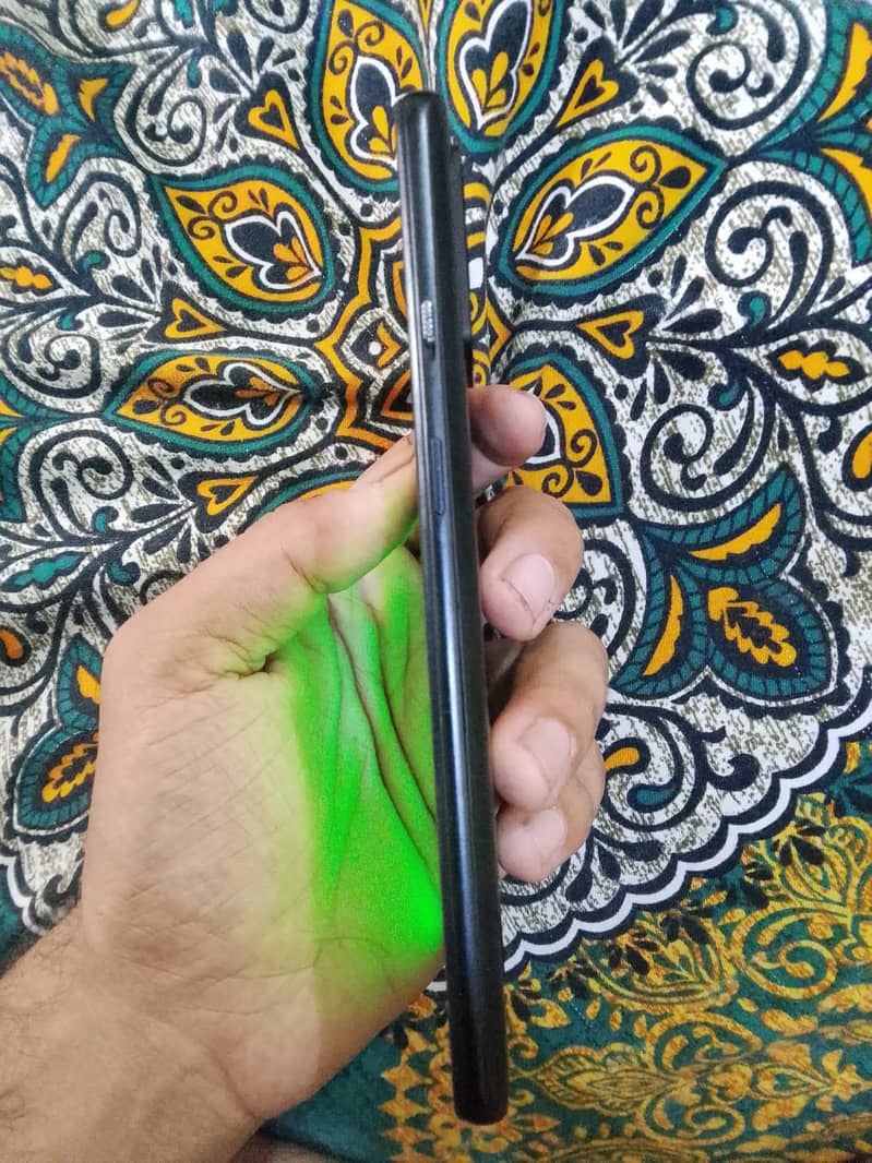 One Plus 9R 1