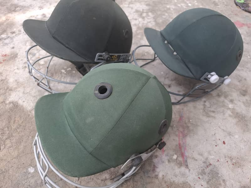 3 had balls Helmets 4