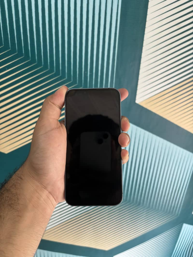 Apple iPhone 14 3