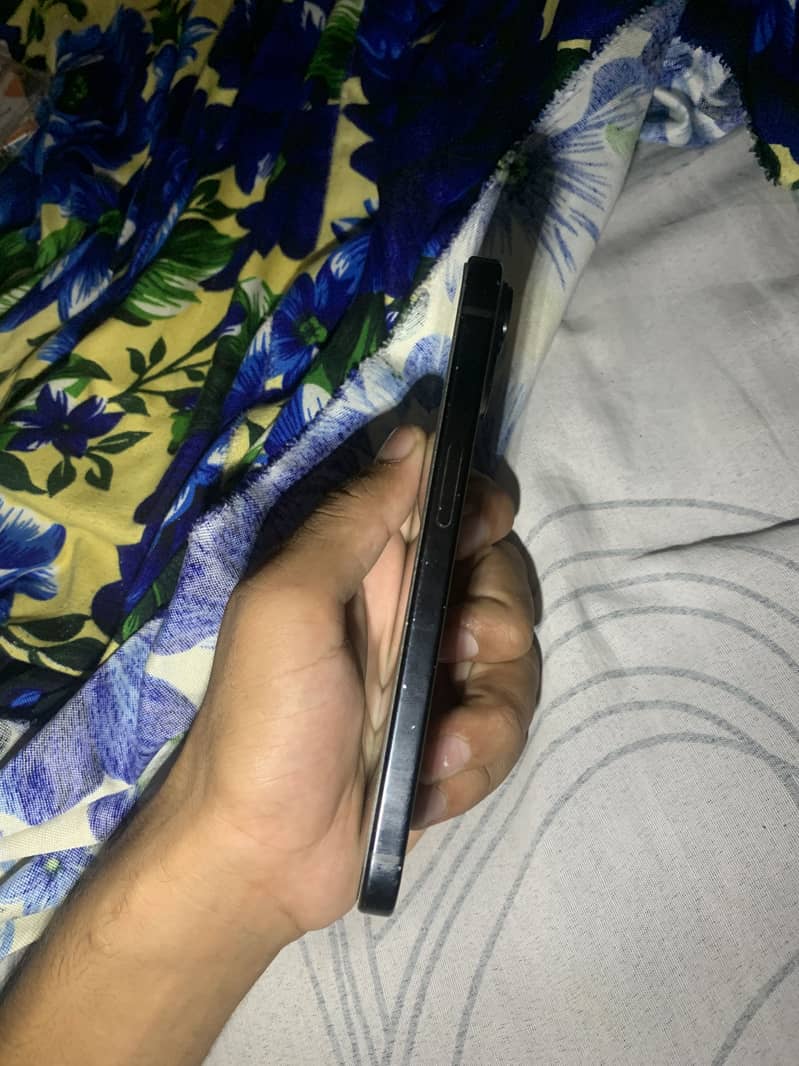 Apple iPhone 15 0