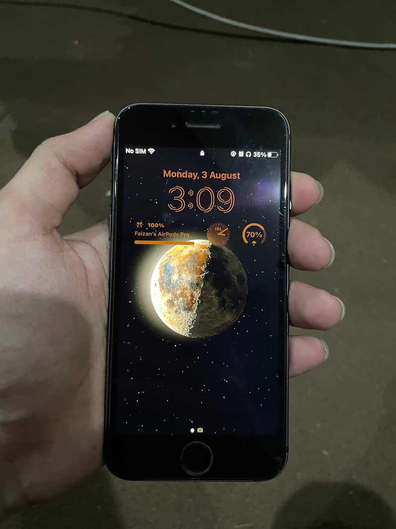 Apple iPhone 8 1