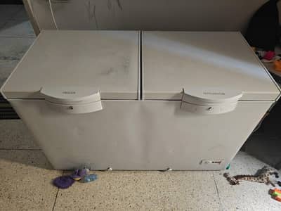 assalamualaikum I am selling my double door deep freezer