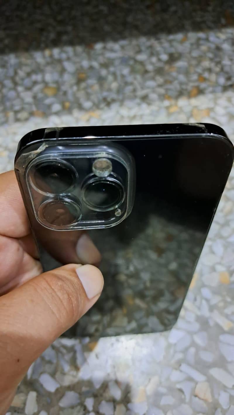Apple iPhone 13 Pro Max 2
