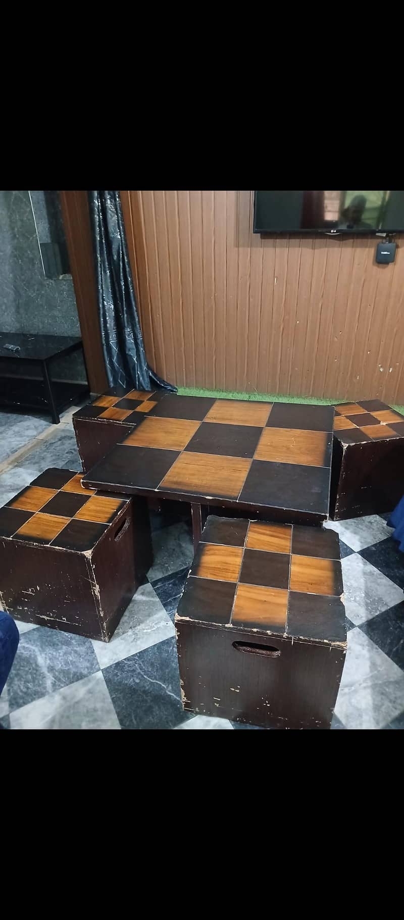 Sofa table 0