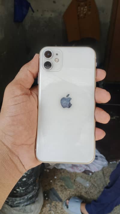 Apple iPhone 11. jv 64gb urgent for sale