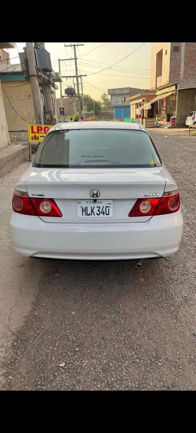 city for sale 2006 model like a new car /brand new