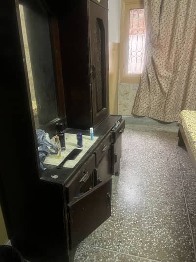 dressing table