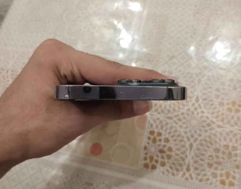 Apple iPhone 14 Pro Max 4
