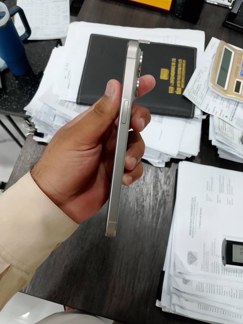 Apple iPhone 15 Pro Max 1