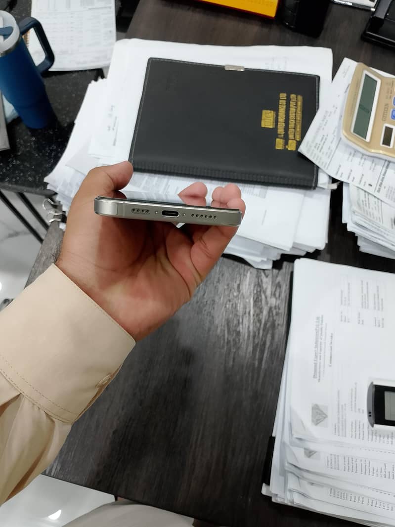 Apple iPhone 15 Pro Max 3