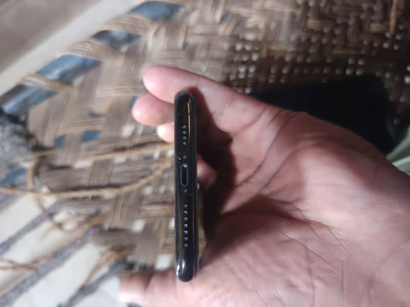 Apple iPhone 11 Pro Max 3
