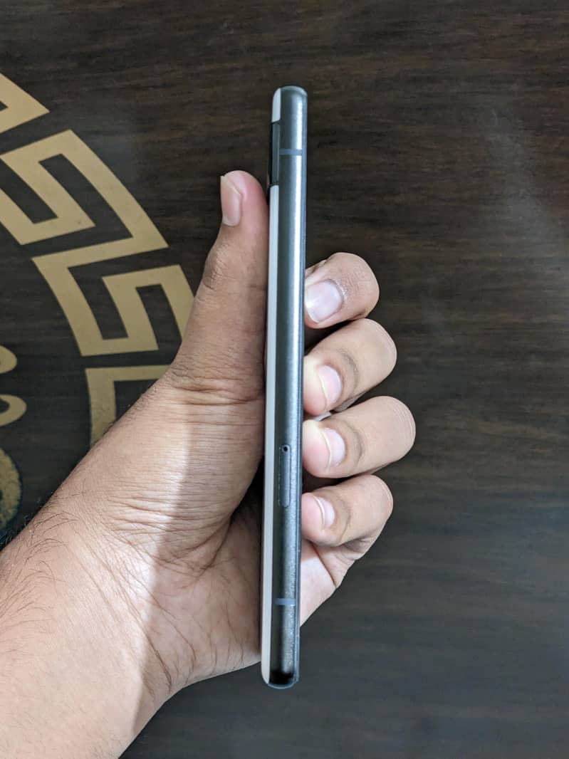 Google Pixel 6a 5
