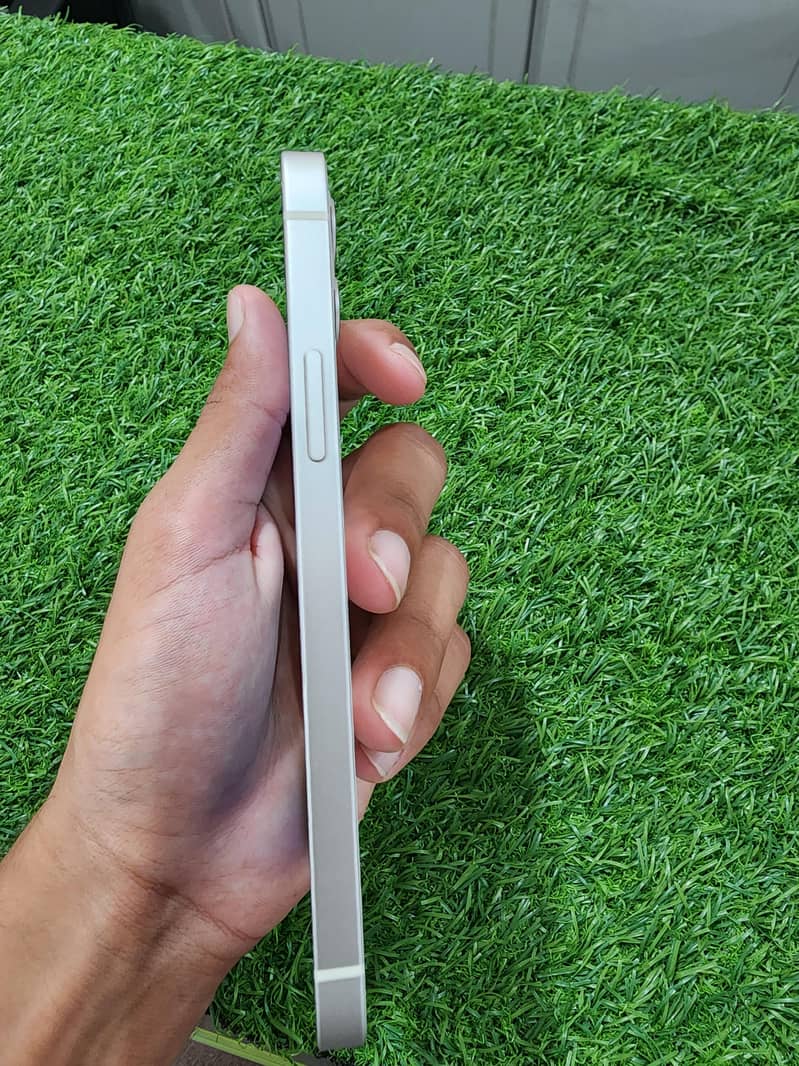 Apple iPhone 12 1