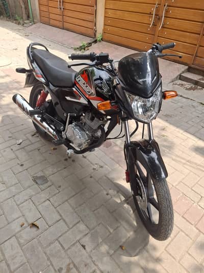 Honda CB125F