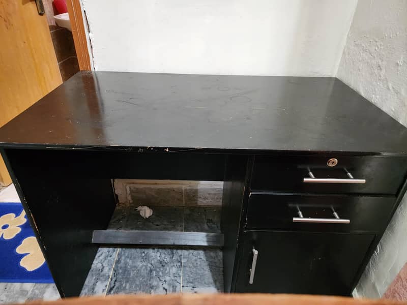 study table 0