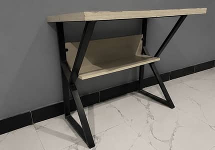 Study Table / Computer Table with Shelf – Good Condition