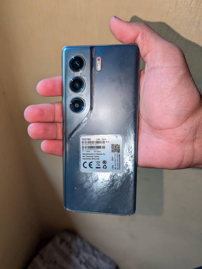 Tecno CAMON 40 Pro 1