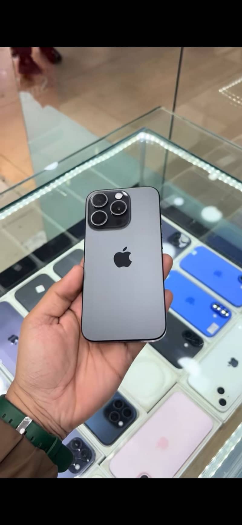 Apple iPhone 15 Pro 2