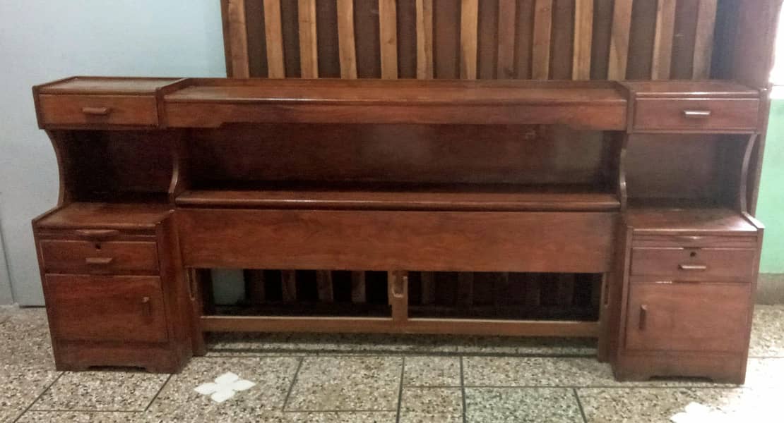 solid wood bed 2